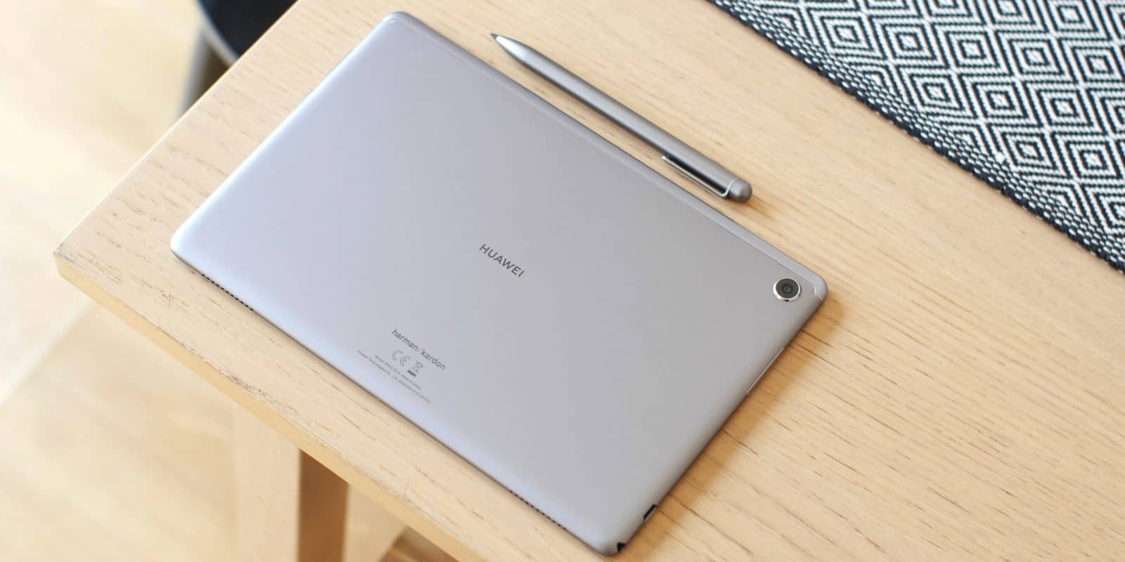 Huawei MediaPad M5 Lite Rear