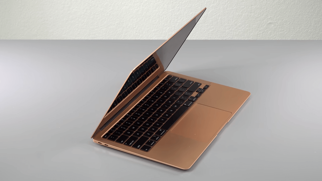 MacBook Air 2020 front