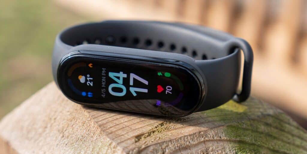 Xiaomi Mi Band 6 Vs Fitbit Charge 4: What Is The Difference