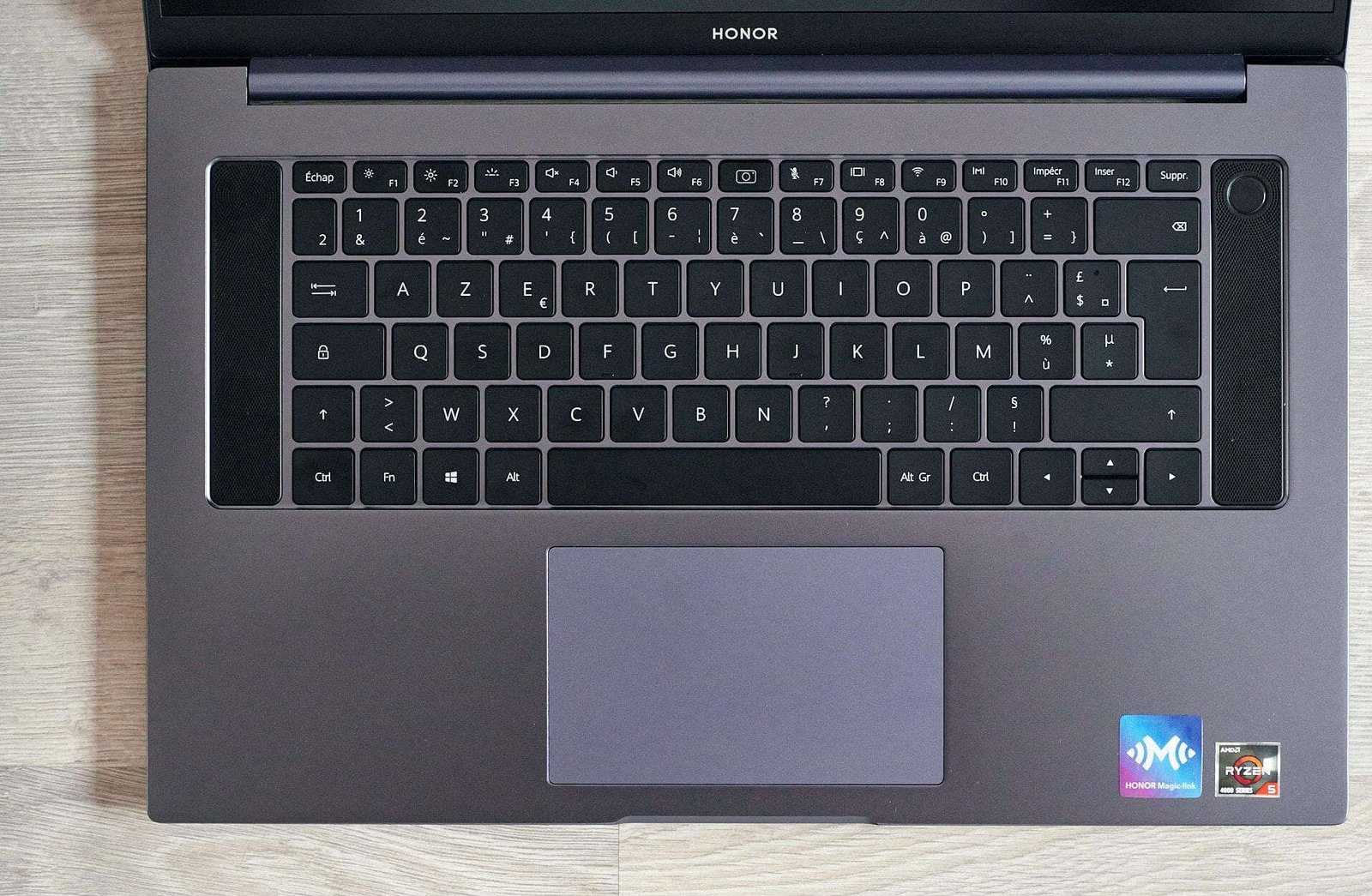 Honor MagicBook Pro Keyboard