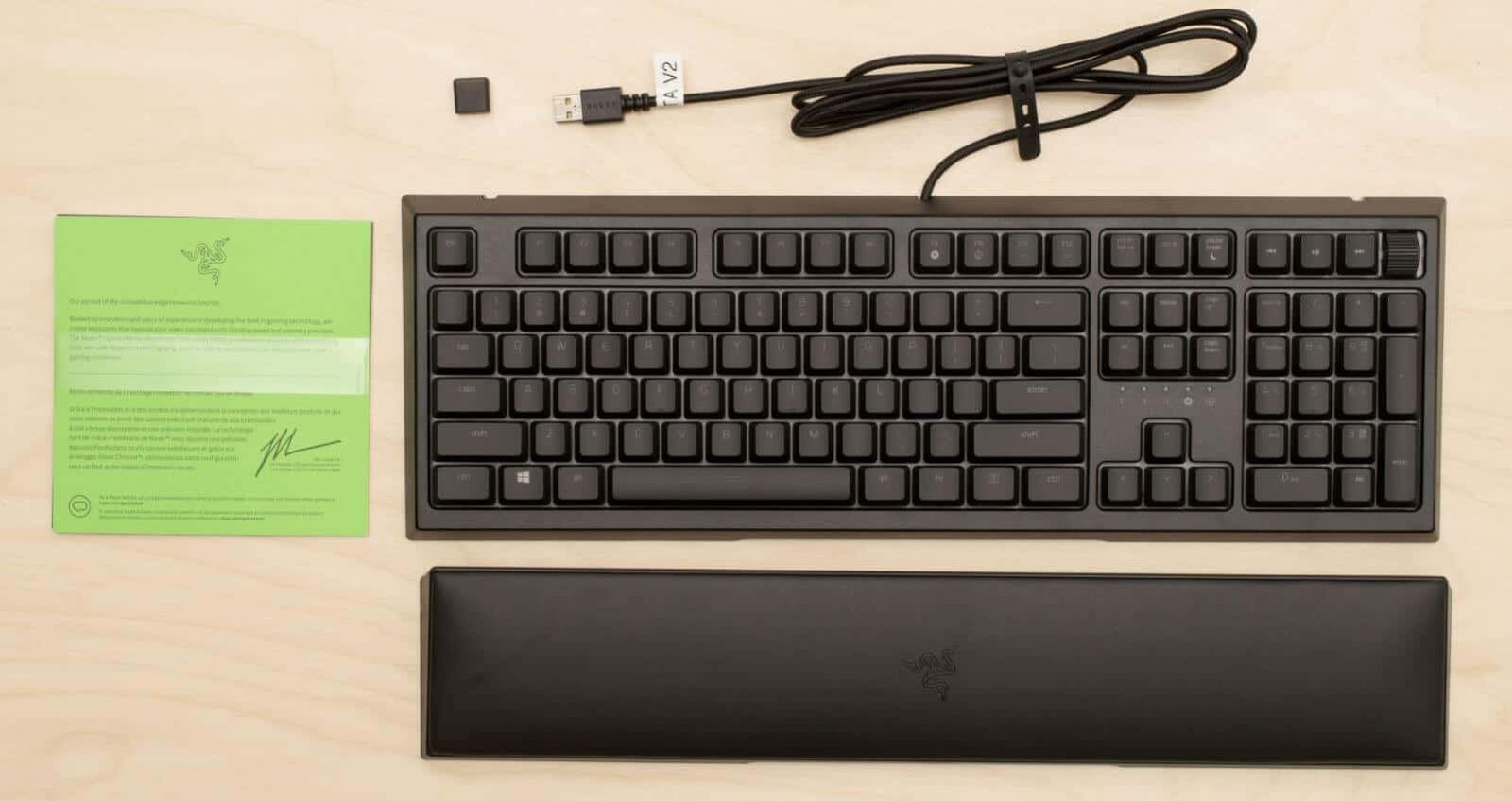 Razer Ornata V2 vs Razer Huntsman Mini 3