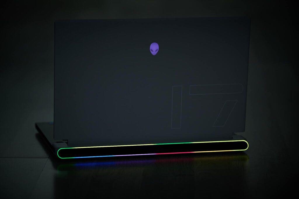 Dell Alienware x17 R1 1