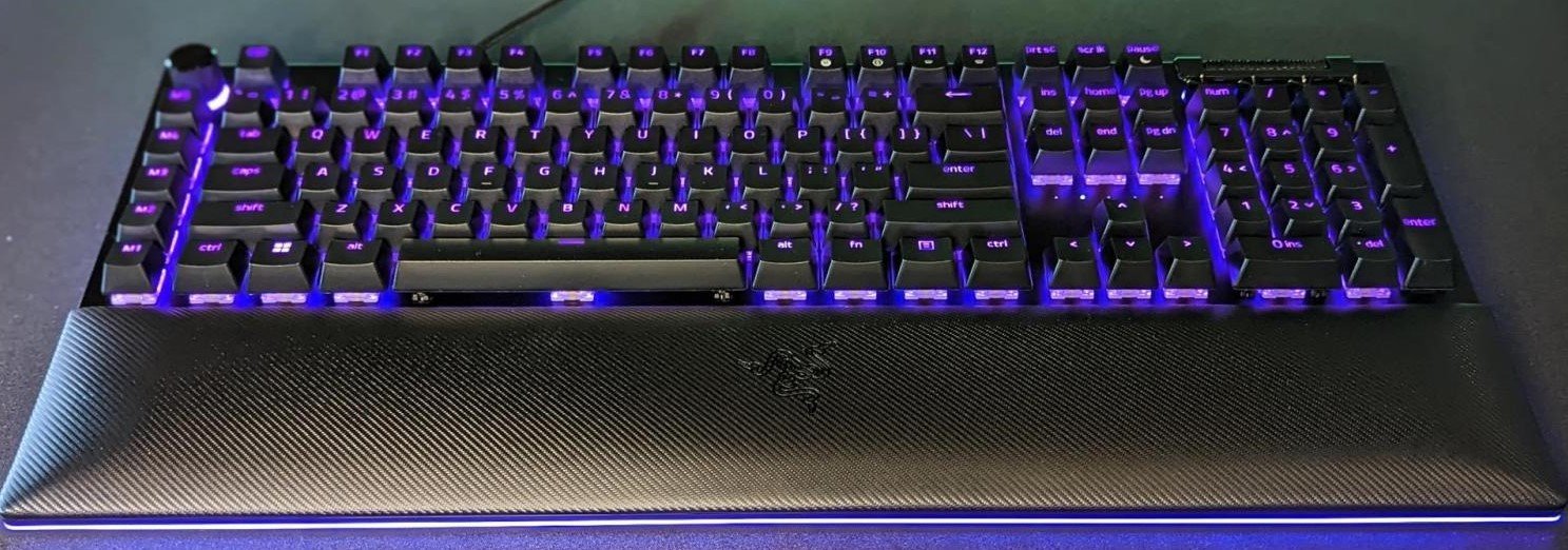Razer BlackWidow V4 Pro Gaming Keyboard Review 2