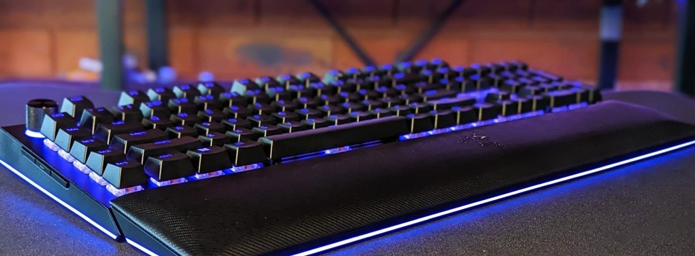 Razer BlackWidow V4 Pro Gaming Keyboard Review 6