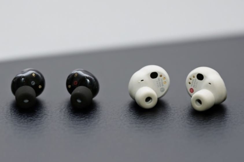 The WF-1000XM5 (left) earphone is about 25% smaller than the previous generation