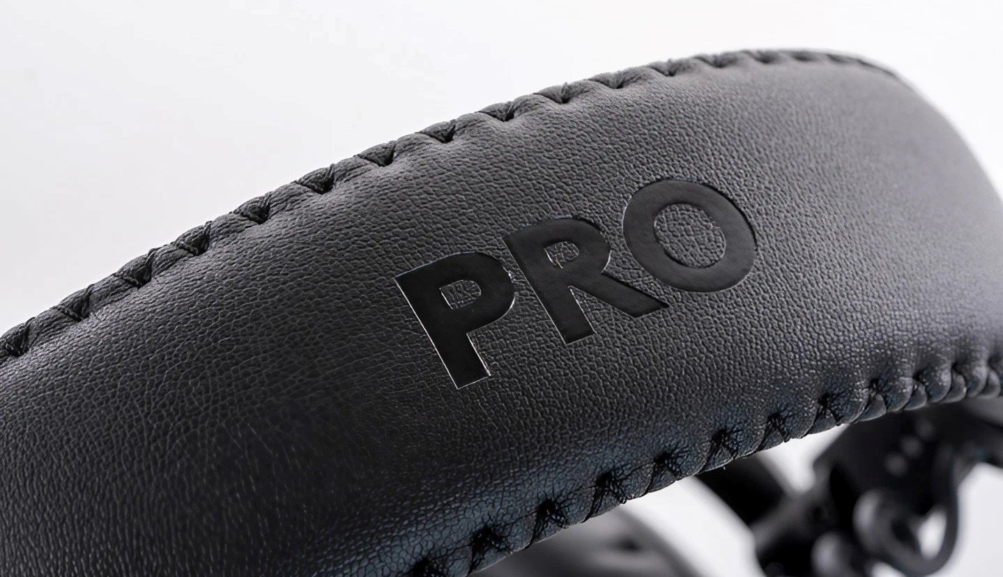 The leather on the surface of the headband is also embossed with the word PRO.
