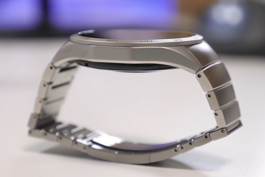 Huawei Watch GT 4 stainless steel