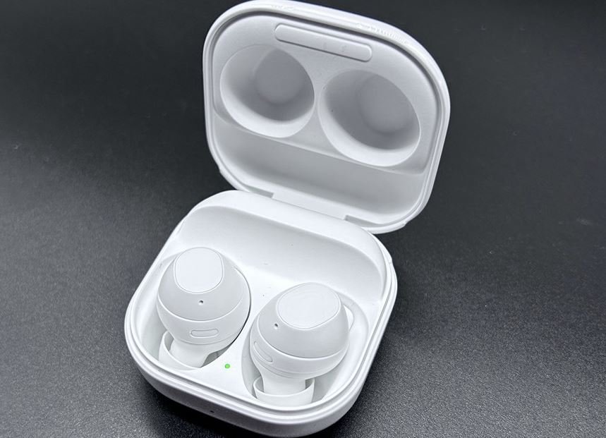 Samsung Galaxy Buds FE vs Galaxy Buds 2 Pro